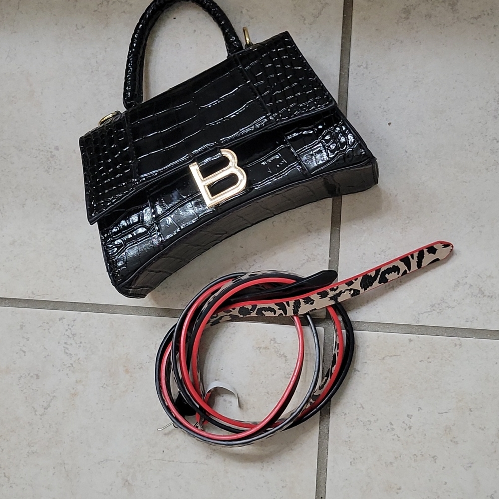 Betsey johnson belt set